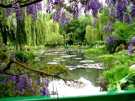 psinting garden givenchy monet|monet's garden in giverny.